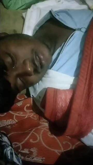 #yah vyakti Daru pi ke apni Man Ko yad kar raha tha