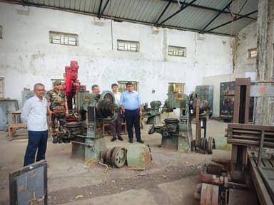 कलेक्टर श्री कुणाल दुदावत ने आज शासकीय आईटीआई रामपुर का विस्तृत निरीक्षण किया। निरीक्षण के दौरान उन्होंने संस्थान की शैक...