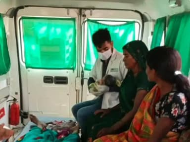 बांगरमऊ: एम्बुलेंस में महिला की सफल डिलीवरी, सामुदायिक स्वास्थ्य केंद्र के ईएमटी-पायलट ने जच्चा-बच्चा की जान बचाई