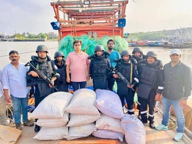 *কোস্ট গার্ডের তাড়া খেয়ে ট্রলার ফেলে পালাল দুষ্কৃতীরা; নামখানা বন্দরে আনা হলো ১৩ টন নিষিদ্ধ সুপারি*
অমিত মণ্ডল, নামখানা...