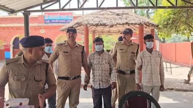 “#लक्सर #पुलिस का बड़ा एक्शन: 10 लाख की फिरौती मांगकर हत्या की साजिश रच रहे बदमाशों पर कसा शिकंजा, अवैध असलहों के साथ 3 ...