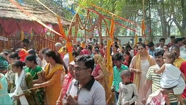 मोकामा परशुराम जन्मोत्सव का हज़ारों की संख्या में फेरी लगाने पहुँचते श्रद्धालु...
#Mokama