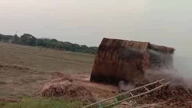 ବାଲିକୁଦା: ଜଗତସିଂହପୁର ଜିଲ୍ଲା ବାଲିକୁଦା ତହସିଲ ଅଧିନ ବାହାରଣା ପଞ୍ଚାୟତ ରେ ବେଆଇନ ଇଟା ଭାଟି ଭାଙ୍ଗିଲା ପ୍ରଶାସନ