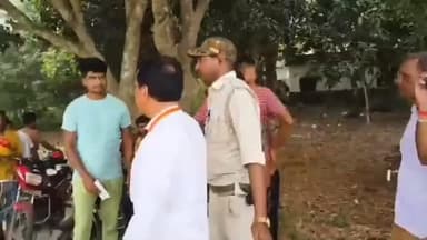 बंगाल चुनाव.......
पश्चिम #बंगाल में कुमारगंज के #भाजपाउम्मीदवार शुभेंदु सरकार पर #तृणमूल कांग्रेस के कार्यकर्ताओं ने हम...