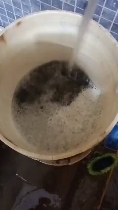 #नोएडा सेक्टर 22, चौड़ा गांव के निवासी पिछले कई दिनों से गंभीर पानी की समस्या से जूझ रहे हैं। 🚱
या तो पानी की सप्लाई समय...