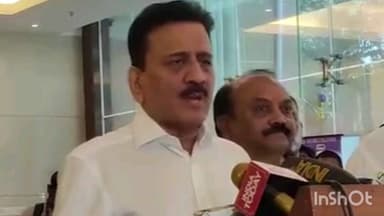 त्या महिलेने पाण्याची बाटली फेकून मारली – गिरीश महाजन