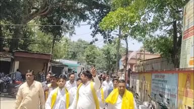 सहारनपुर: कलेक्ट्रेट में धरने पर बैठे कश्यप समाज ने जनप्रतिनिधि के दबाव में पुलिस प्रशासन पर कार्रवाई न करने का आरोप लगाया