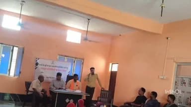 निचलौल: राजबारी में राष्ट्रीय पंचायती राज दिवस पर आयोजित किया गया क्षमता निर्माण कार्यक्रम