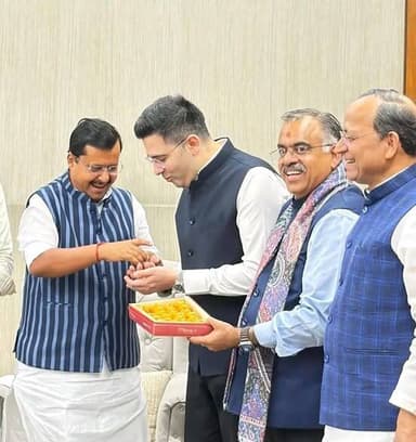 AAP ਸਾਂਸਦਾਂ ਦੇ BJP ਜੁਆਇਨ ਕਰਨ ਦੀਆਂ ਪਹਿਲੀਆਂ ਤਸਵੀਰਾਂ ਆਈਆਂ ਸਾਹਮਣੇ
#RajyaSabhaMP #BJPGovernment #AamAadmiParty #MemberOfParl...