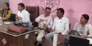 डेरापुर: सबदलपुर ग्राम पंचायत में आयोजित ग्राम चौपाल में ग्रामीणों को योजनाओं की दी गई जानकारी