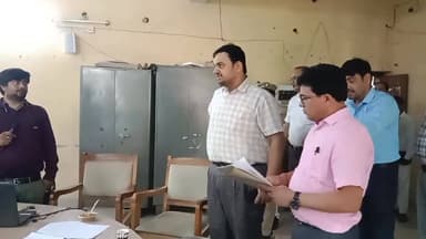 #गाजीपुर जिलाधिकारी/प्रमुख जनगणना अधिकारी अनुपम शुक्ला द्वारा पालिटेक्निक कॉलेज गाजीपुर में आयोजित जनगणना 2027 के प्रशिक...