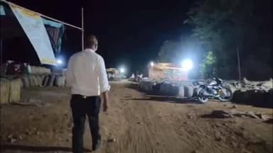 डिंडौरी: आम आदमी पार्टी के जिलाध्यक्ष एवं किसान विंग के जिलाध्यक्ष ने बरगांव उपार्जन केंद्र का औचक निरीक्षण किया