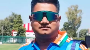 बस्ती: बस्ती के क्रिकेटर रविकान्त भट्ट कोच बनकर साउथ अफ्रीका रवाना, खिलाड़ियों में प्रसन्नता