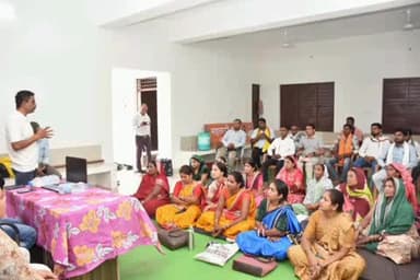 पंडरिया: जिले के सभी ग्राम पंचायतों में विशेष ग्राम सभा का आयोजन, जनगणना 2027 की स्व गणना प्रक्रिया की दी गई जानकारी