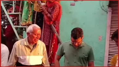 #मेला : 12 गते बैशाख को लगने वाले पौराणिक थौल की पूर्व संध्या पर वर्षों पहले से परम्परा के अनुसार घंडियाल मंदिर गजा में ...