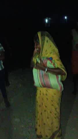 piirllipur gaon mein I Thi aur ham log milkar gaon wale isko station per lagbhag mein chhod diye Hain usko 12:00 baje