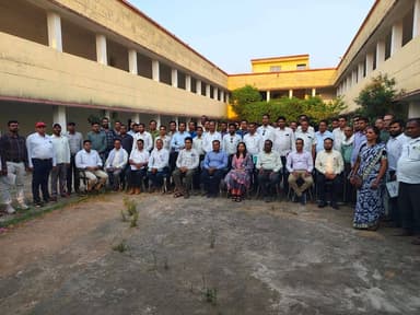 सूरजपुर जिले के सभी चार्ज क्षेत्रों में जनगणना प्रशिक्षण कार्यक्रम सम्पन्न
1819 प्रगणकों एवं पर्यवेक्षकों को दिया गया प...