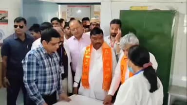 हसनपुर: प्रभारी मंत्री केपी मलिक ने हसनपुर सामुदायिक स्वास्थ्य केंद्र का किया निरीक्षण