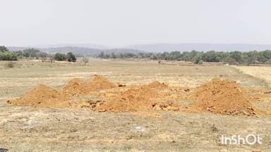 शंकरगढ़: अरकसिया मार्ग में शराब दुकान के लिए भवन निर्माण का कार्य शुरू, जमकर किया गया विरोध