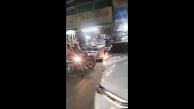 नर्मदापुरम के हलवाई चौक पर भीषण जाम, वाहनों की लंबी कतार का वीडियो वायरल