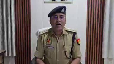 *बुलंदशहर*
आशीष और कशिश का लंबे समय से प्रेम प्रसंग चल रहा था
आशीष ने आज प्रेमिका कशिश को फोन पर अन्य लड़की से सगाई की...