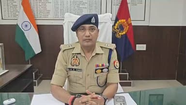 #BijnorPolice
थाना कोतवाली शहर पुलिस द्वारा छिनैती की घटना का सफल अनावरण करते हुए 02 अभियुक्तों को शत-प्रतिशत बरामदगी स...
