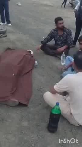 नर्मदापुरम: धूल के कारण कंटेनर से टकराई बाइक, युवक की मौत, शादी की खरीदारी कर लौट रहा था