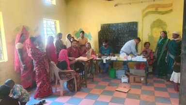 वनांचल क्षेत्र में स्वास्थ्य सेवाओं की पहुंच सुनिश्चित करने हेतु विकासखंड छुईखदान के ग्राम गातापार एवं गेरूखदान में स्वा...