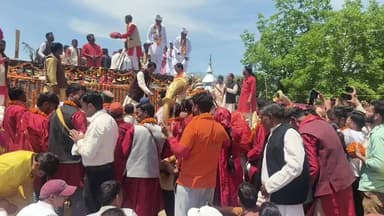 #BreakingNews: #उत्तरकाशी, पुरोला के खलाड़ी में जैसाण थोक द्वारा पांच दिवसीय जागामाता पूजन का मनोरम सैलाब। @top fans #cul...