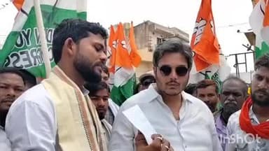 नवागढ़: बेमेतरा के घड़ी चौक में किसानों की समस्या और गौ वंश की मृत्यु को लेकर युवा कांग्रेसियों ने किया विरोध प्रदर्शन