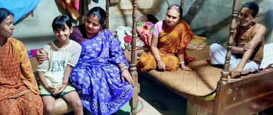 কমলপুর: সুরমা কেন্দ্রের এলাকার এক ব্যক্তি খুন হয়েছিল বিগত কিছু বছর আগে, তাদের বাড়িতে যায় জেলা পরিষদের সভাধিপতি