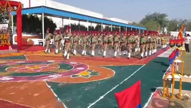 ग्रेटर नोएडा पुलिस लाइन्स में 566 रिक्रूट आरक्षियों की भव्य पासिंगआउट परेड आयोजित पुलिस कमिश्नर लक्ष्मी सिंह ने सलामी ले...