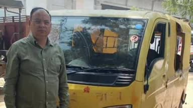 भदोही: भदोही में स्कूली वाहनों पर सख्ती, 12 चालान और तीन बसें की गईं सीज