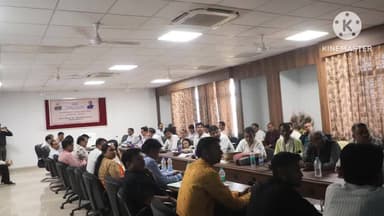 आगर: स्वैच्छिक संस्थाएं बन रहीं जन-जन का अभियान, कलेक्ट्रेट में हुई बैठक