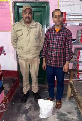 डीडीहाट: ढाबे की आड़ में शराब परोसने वाले ढाबा संचालक को कोतवाली डीडीहाट पुलिस ने किया गिरफ्तार