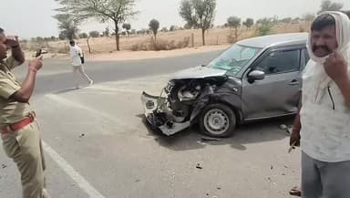 #लूणकरणसर: भादवा फांटा के पास दो कारों की भिड़ंत, पूगल क्षेत्र के 4 लोग घायल
बीकानेर। लूणकरणसर