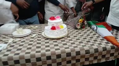 #पूर्व मुख्यमंत्री #हरीश_रावत का #ब्लॉक_कांग्रेस कमेटी नें #सिडकुल के निजी #होटल में #धूमधाम से #जन्मदिन मनाया।