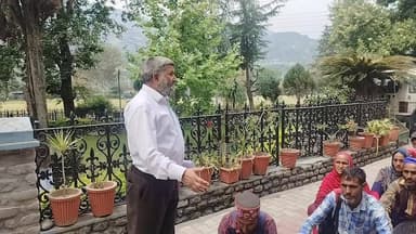 चम्बा में नाबालिग लड़की के अपहरण के मामले पर भाजपा नेता ने डीसी ऑफिस के बाहर धरना प्रदर्शन किया। Ajay Himachal News #Ch...