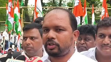 ବାରିପଦା ସଦର: ବାରିପଦା ସ୍ଥିତ ମୟୂରଭଞ୍ଜ ଜିଲ୍ଲାପାଳ ଅଫିସ ଆଗରେ ଯୁବ କଂଗ୍ରେସର ବିକ୍ଷଭ; ମତଦେଲେ ରାଜ୍ୟ ଯୁବ କଂଗ୍ରେସ ସଭାପତି ଓ ଜିଲ୍ଲା ସଭାପତି