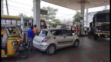 ధర్మారం: డీజిల్ కోసం పెట్రోల్ పంపులు ముందు బారులు తీరిన రైతులు ప్రజలు