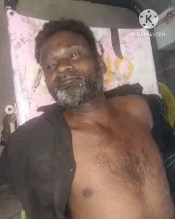 నిజామాబాద్ రూరల్: నగరంలోని ప్రభుత్వ ఆసుపత్రి మెయిన్ గేట్ వద్ద గుర్తుతెలియని వ్యక్తి మృతి: 1 టౌన్ SHO రఘుపతి వెల్లడి