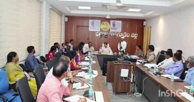 మణుగూరు: మే మూడో తారీకు నిర్వహించు నీట్ పరీక్షను పకడ్బందీగా నిర్వహించాలని అధికారులకు సూచించిన జిల్లా కలెక్టర్