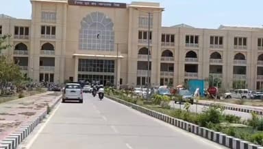 rewa mp रमा गोविंद काम्प्लेक्स परिसर में हुई हाई प्रोफाइल हत्या का आरोपी हुआ दोषमुक्त,,
#followersreels #viratvasundha...