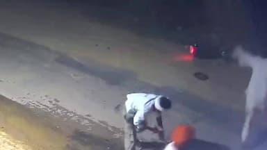 आप नेता सुरजीत बेगू पर कार सवारों का जानलेवा हमला, वीडियो आया सामने, पुलिस ने मामला दर्ज किया