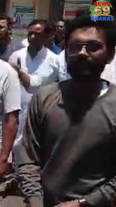 स्वास्थ्य मंत्री झारखंड इरफान अंसारी के समर्थ कौन है पत्रकार को पिटा, पूरे झारखंड में बवाल।
#manish #public #hilights #M...