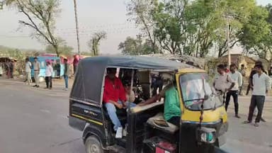 #29__अप्रैल__2026
रीवा सीधी मार्ग पर चक्काजाम , गुढ़ थाना के चौड़ियार मोड़ पर हुआ सड़क हादसा , डंफर ने बाइक को मारी टक्कर