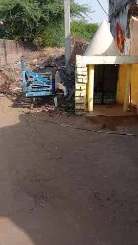 jalon jila ke thana aata ke geram sandi mai mandir ke andar kachara jata hai please share kare saport kare