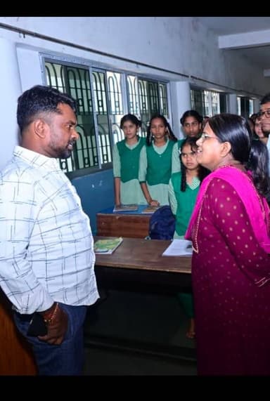 वार्डन विधायक से बोली- कौन है आप, स्कूल के अंदर कैसे आए? परिचय देने पर भी नहीं पहचानी*