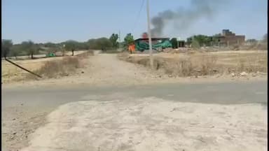 नीमच नगर: नीमच: नाबालिग के अपहरण पर बवाल, टाटियाखेड़ी में पत्थरबाजी और आगजनी