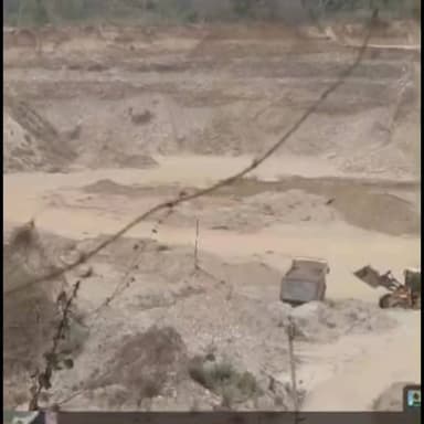 यमुनानगर मांडेवाला से ताजेवाला तक अवैध खनन की नहर, कोई नी ठआ रा फोन, तू कौन आर में कौन ।
#IllegalMining #MiningMafia #Co...